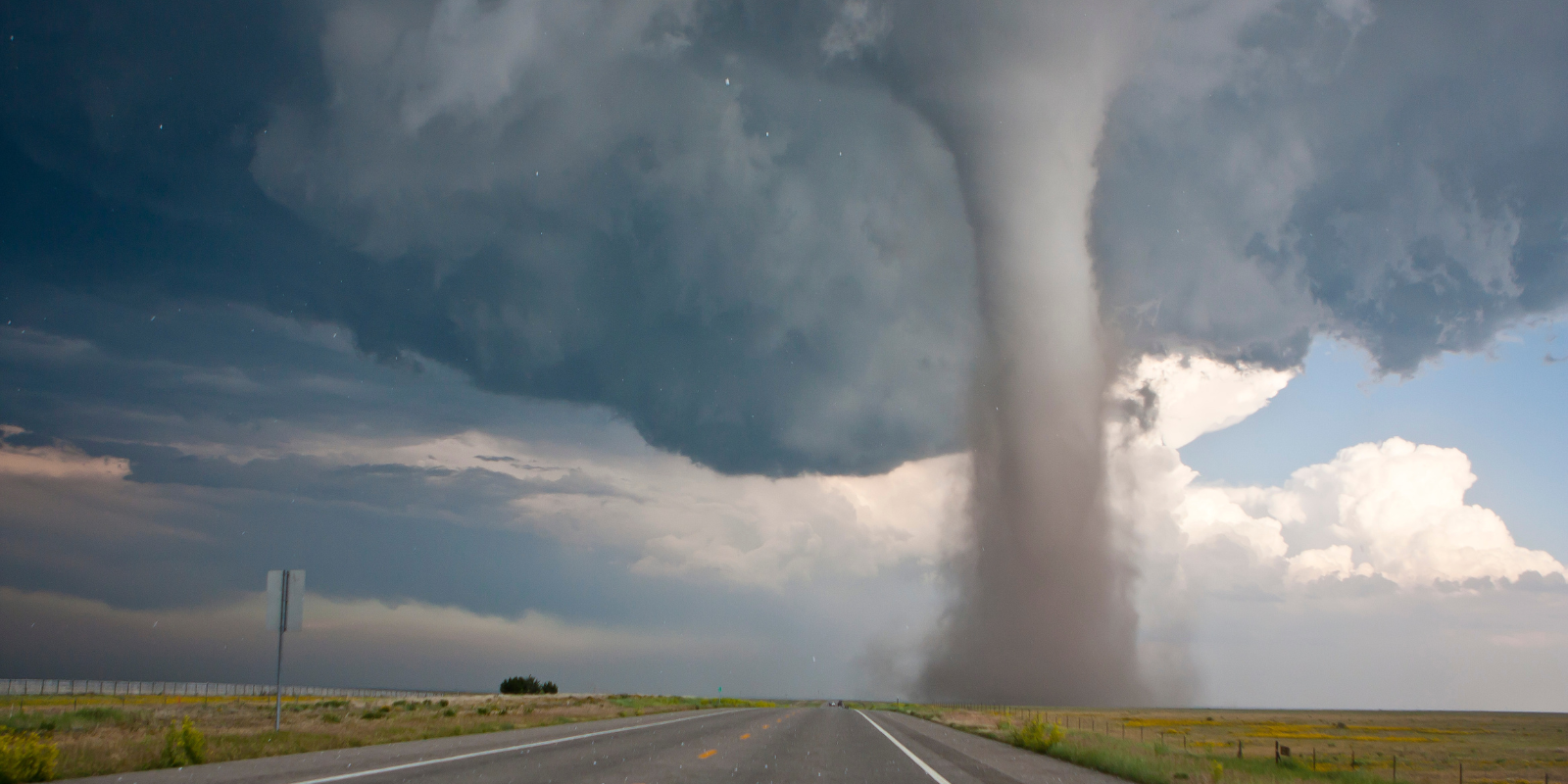 Sheriff’s deputy rides out tornado in vehicle after saving lives of others 